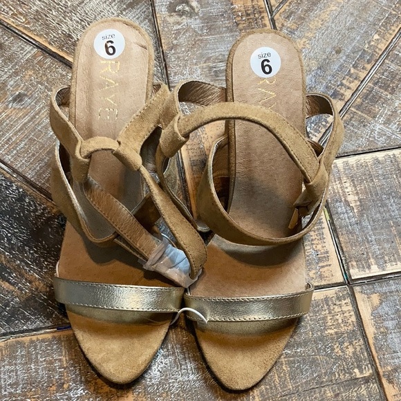 RAYE Shoes - RAYE Sandals with ankle strap. Size 6. Tan/silver
